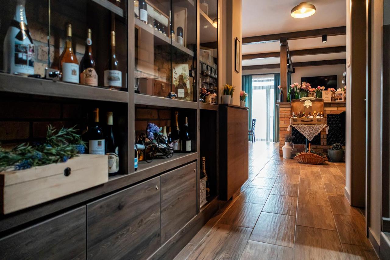 Bed and Breakfast Dreko Panzio & Borbisztro Győrújbarát Esterno foto