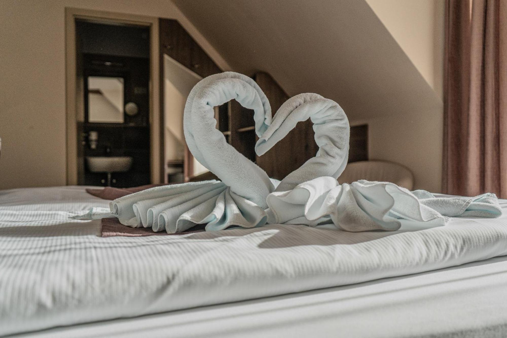 Bed and Breakfast Dreko Panzio & Borbisztro Győrújbarát Esterno foto