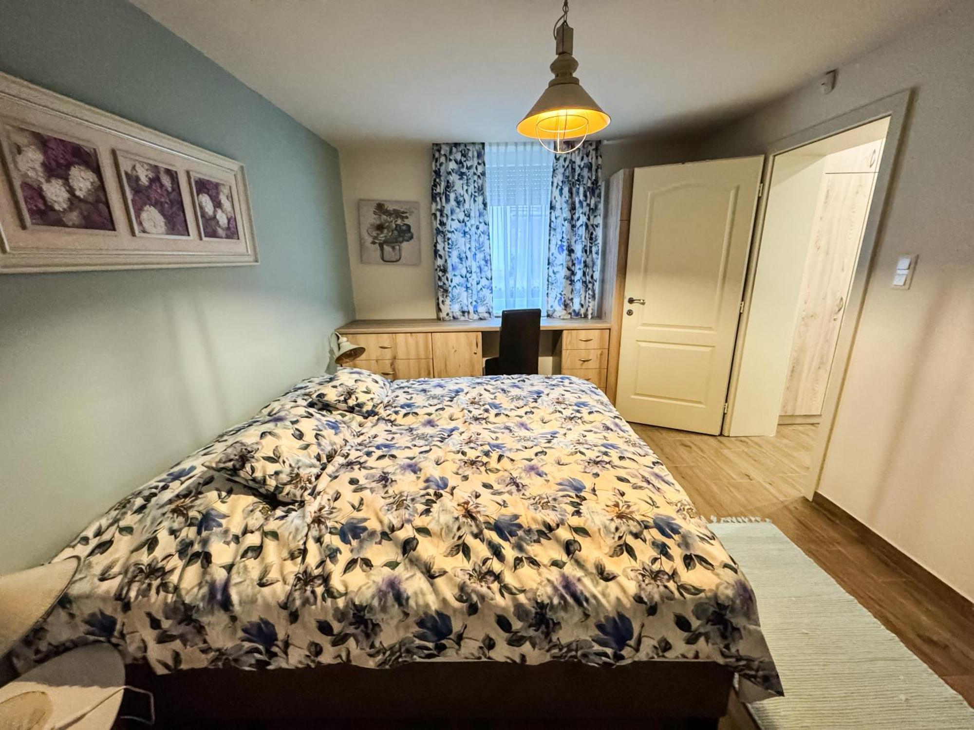 Bed and Breakfast Dreko Panzio & Borbisztro Győrújbarát Esterno foto